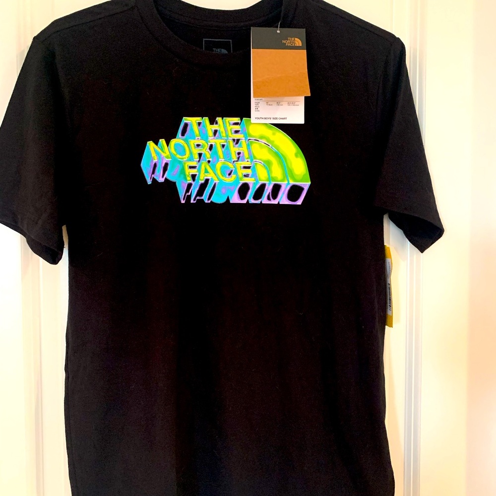 New boys size 14/16 The North Face short sleeve tee shirt.